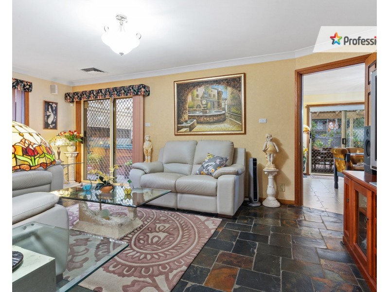6 Guise Avenue, Casula NSW 2170