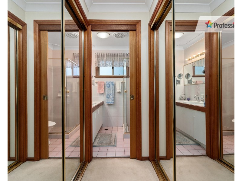 6 Guise Avenue, Casula NSW 2170