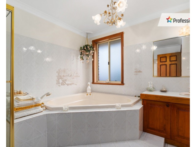 6 Guise Avenue, Casula NSW 2170