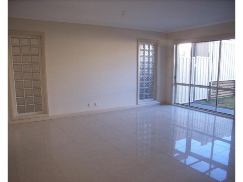 2/19 Cusack Avenue, Casula NSW 2170