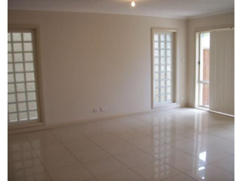 2/19 Cusack Avenue, Casula NSW 2170