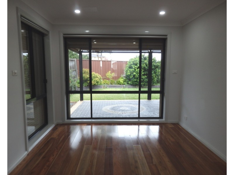 11 Roth Street, Casula NSW 2170