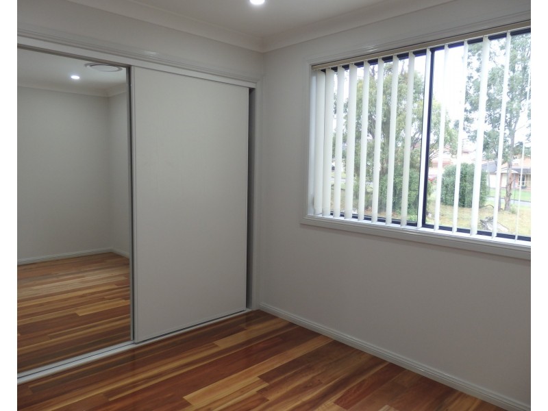 11 Roth Street, Casula NSW 2170