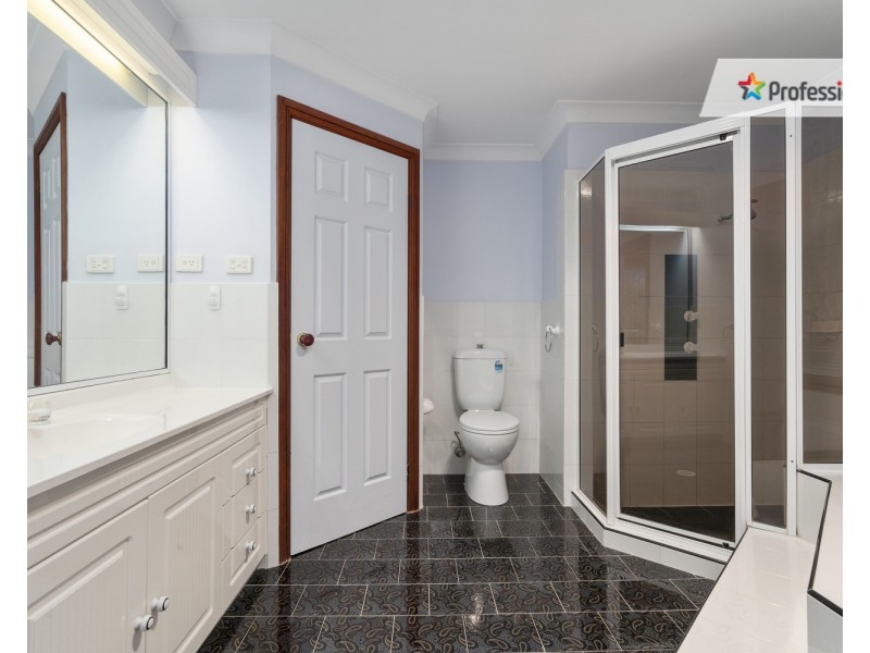 9B Keneally Way, Casula NSW 2170