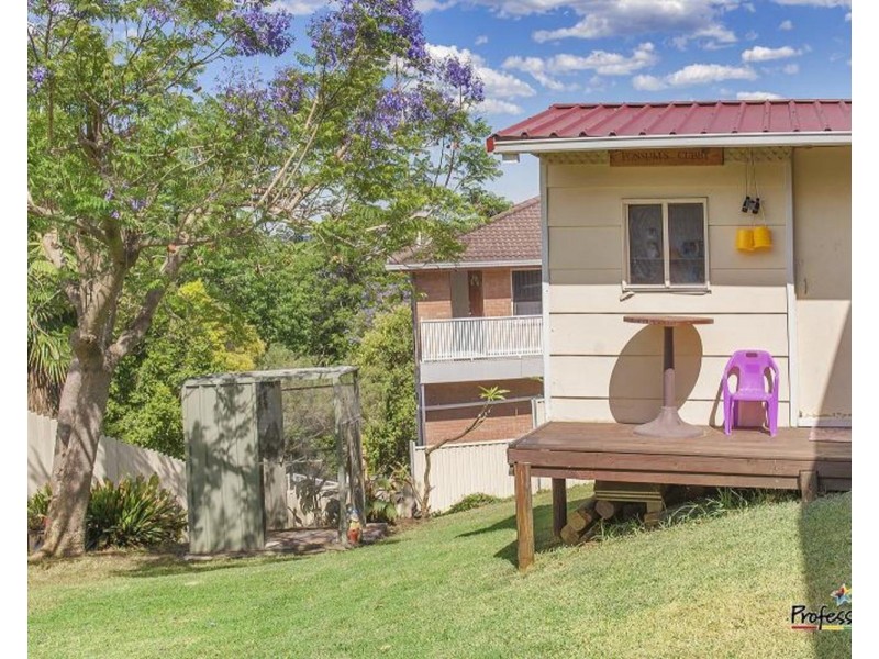 42 Canberra Avenue, Casula NSW 2170