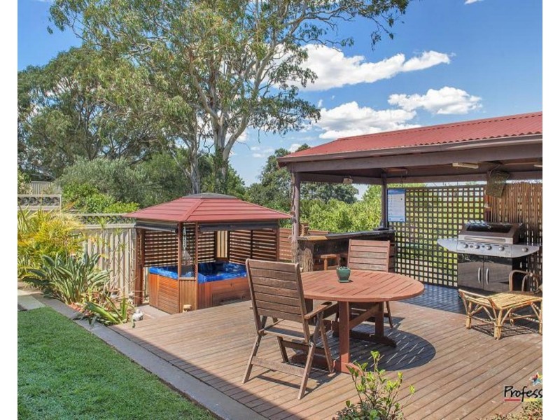 42 Canberra Avenue, Casula NSW 2170