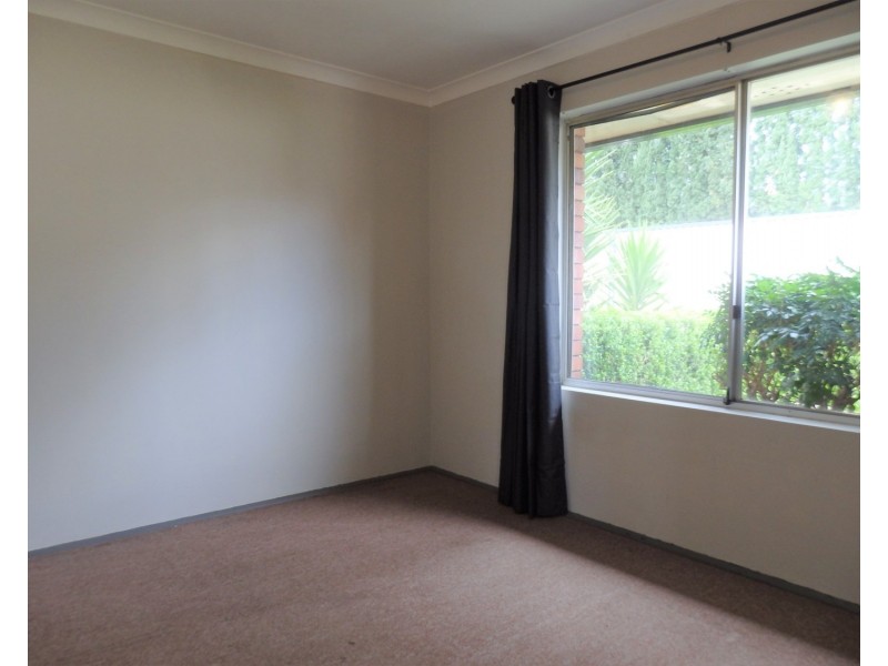 1/8A Dunmore Crescent, Casula NSW 2170