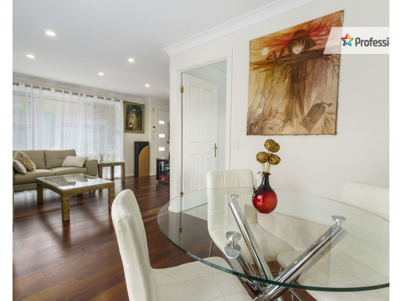 17 Randwick Close, Casula NSW 2170