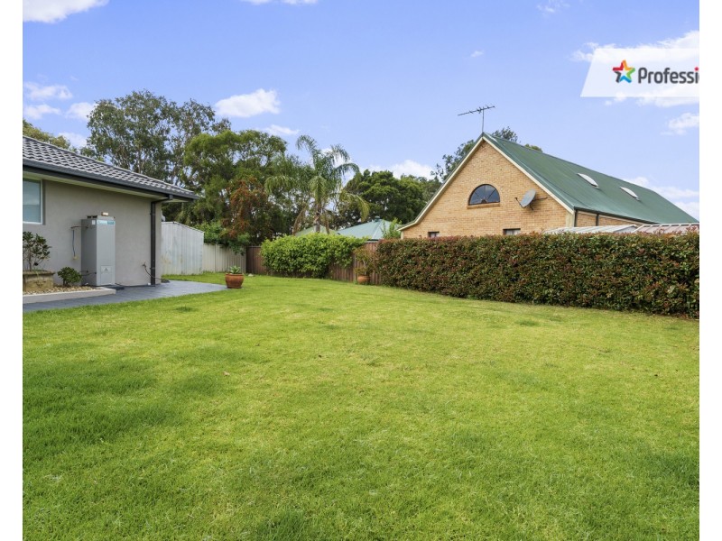 17 Randwick Close, Casula NSW 2170