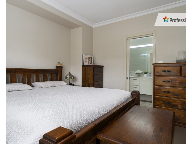 31 Ashcroft Avenue, Casula NSW 2170