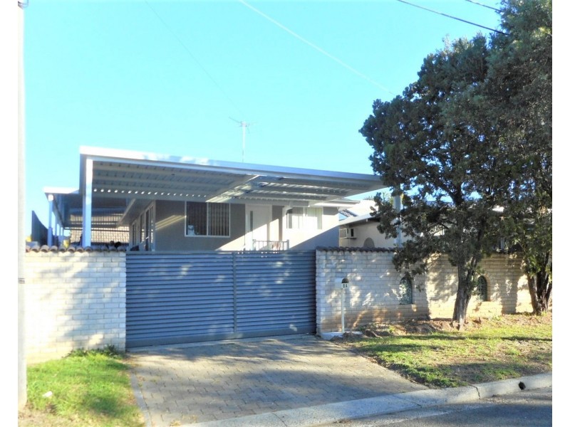 8A Lady Penhryn Close, Lurnea NSW 2170