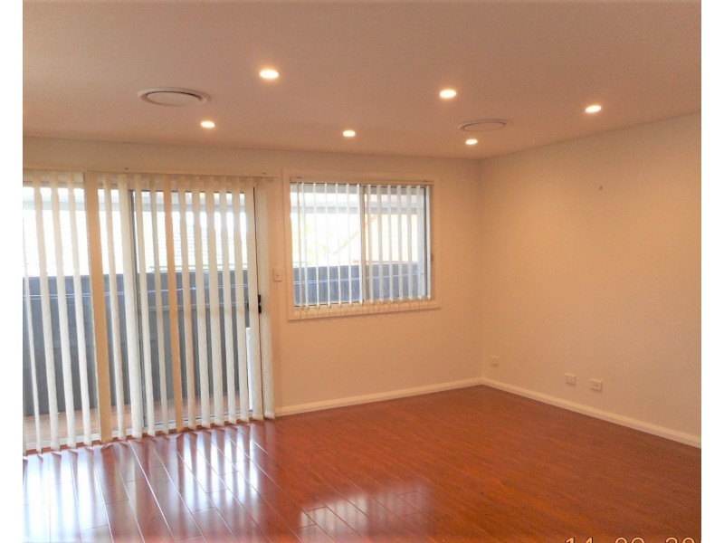 8A Lady Penhryn Close, Lurnea NSW 2170