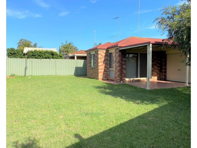 17 Erin Place, Casula NSW 2170