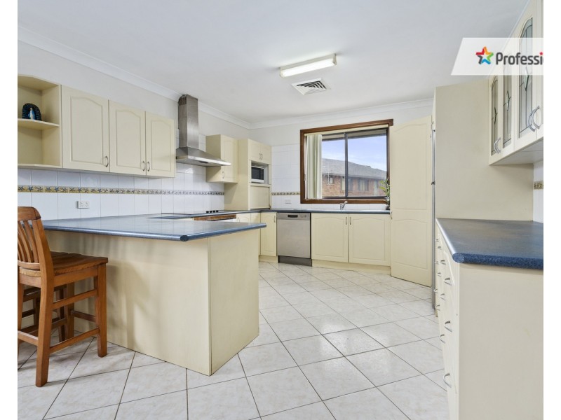 15 Biloolo Road, Green Valley NSW 2168