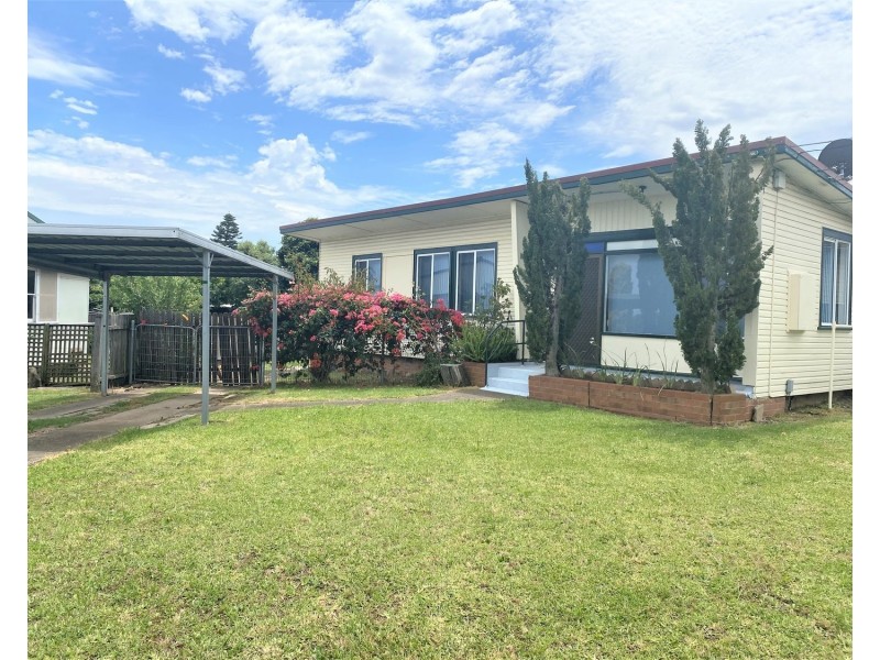 13 Simpson Avenue, Casula NSW 2170