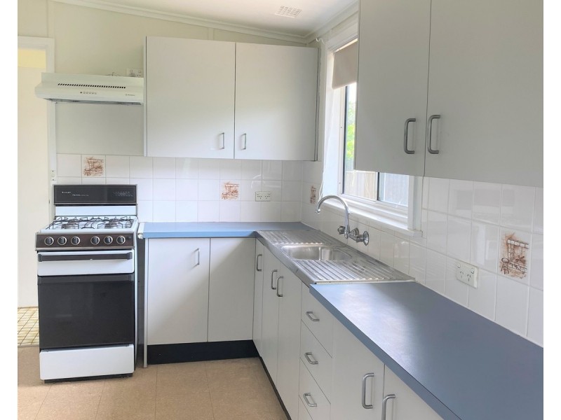 13 Simpson Avenue, Casula NSW 2170