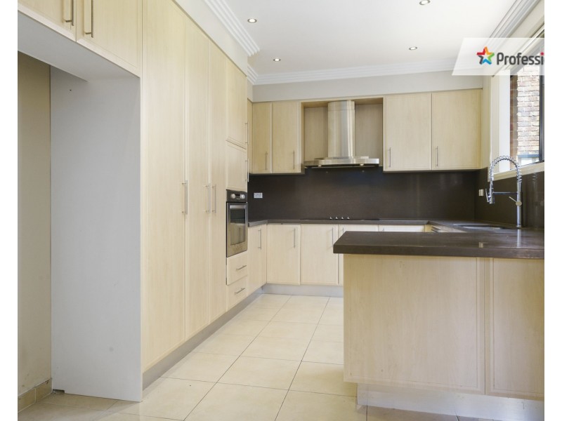 1A Marsh Parade, Casula NSW 2170