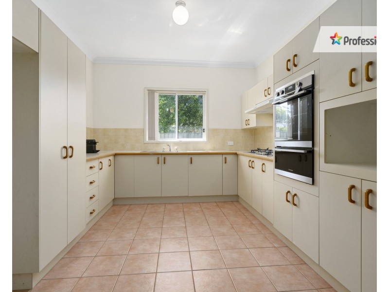 2/6 Bungonia Street, Prestons NSW 2170