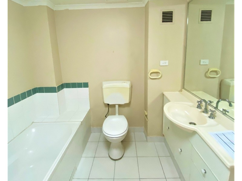 24/4 Riverpark Drive, Liverpool NSW 2170