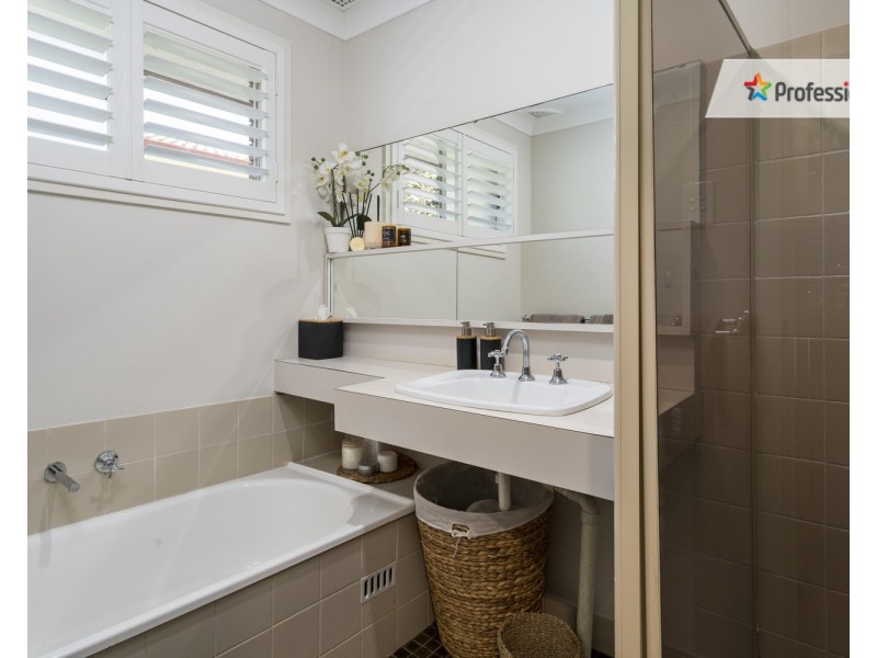 39 Grevillea Crescent, Prestons NSW 2170