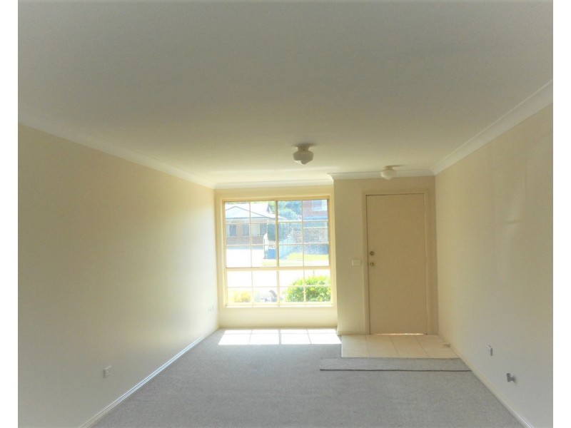 2/154-156 Leacocks Lane, Casula NSW 2170