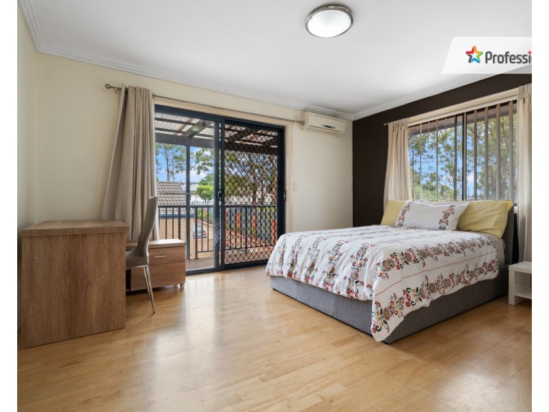 2/18 Holland Crescent, Casula NSW 2170