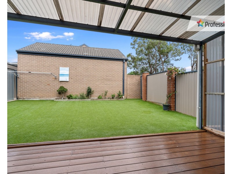 2/18 Holland Crescent, Casula NSW 2170
