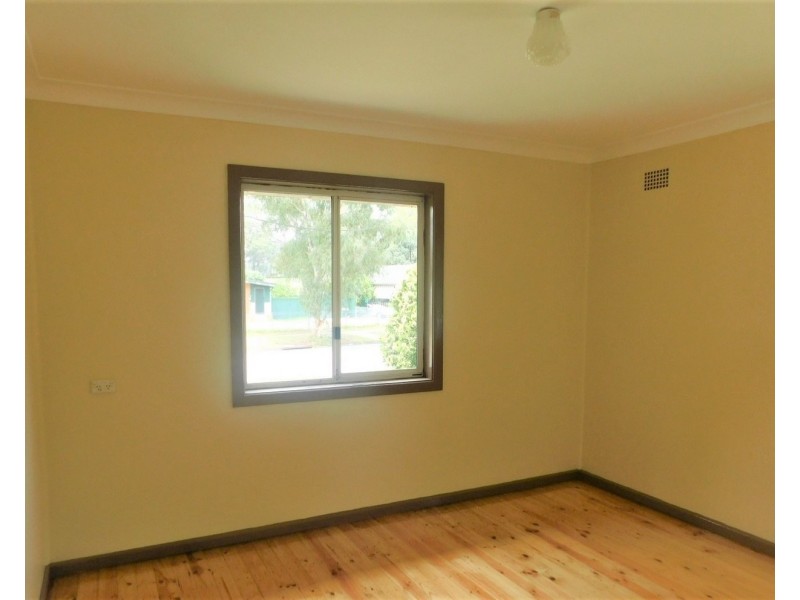 211 Graham Avenue, Lurnea NSW 2170