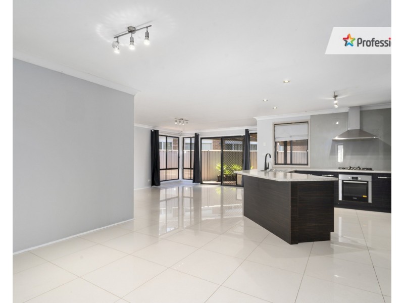 1 St Peter Close, Hinchinbrook NSW 2168