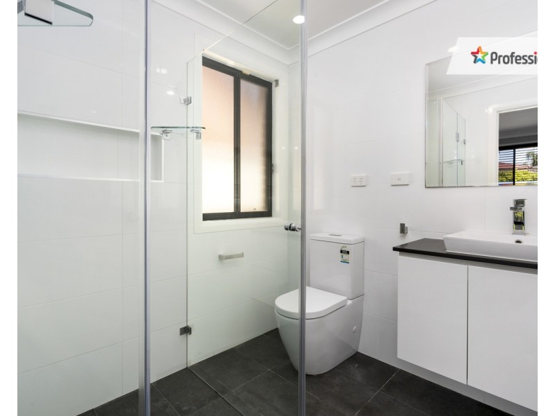 1 St Peter Close, Hinchinbrook NSW 2168