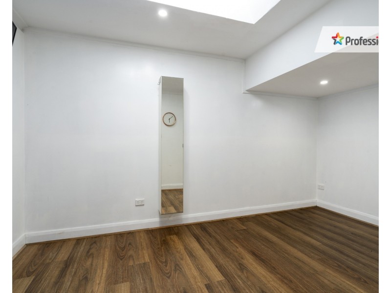 1 St Peter Close, Hinchinbrook NSW 2168