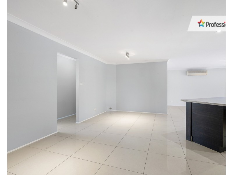 1 St Peter Close, Hinchinbrook NSW 2168