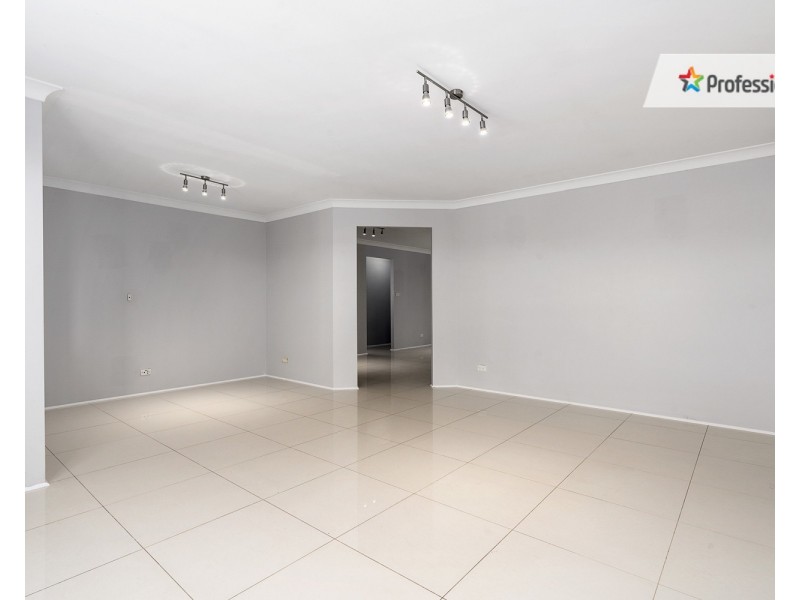 1 St Peter Close, Hinchinbrook NSW 2168