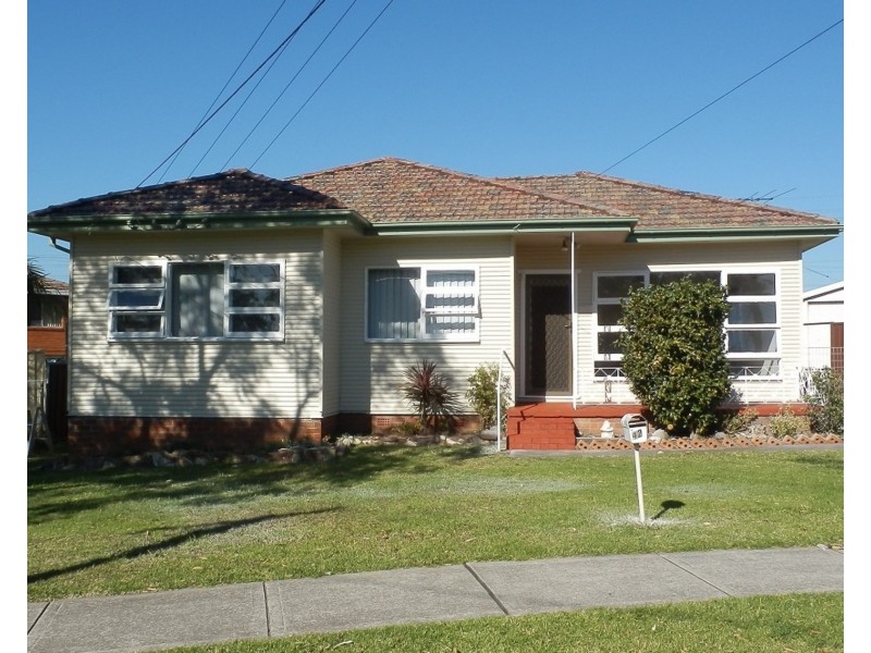 42 Holland Crescent, Casula NSW 2170