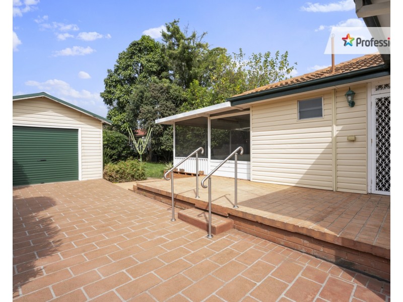 40 Fitzpatrick Close, Casula NSW 2170