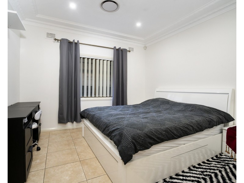 122-124 Graham Avenue, Lurnea NSW 2170