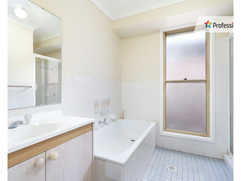 40 Doncaster Avenue, Casula NSW 2170