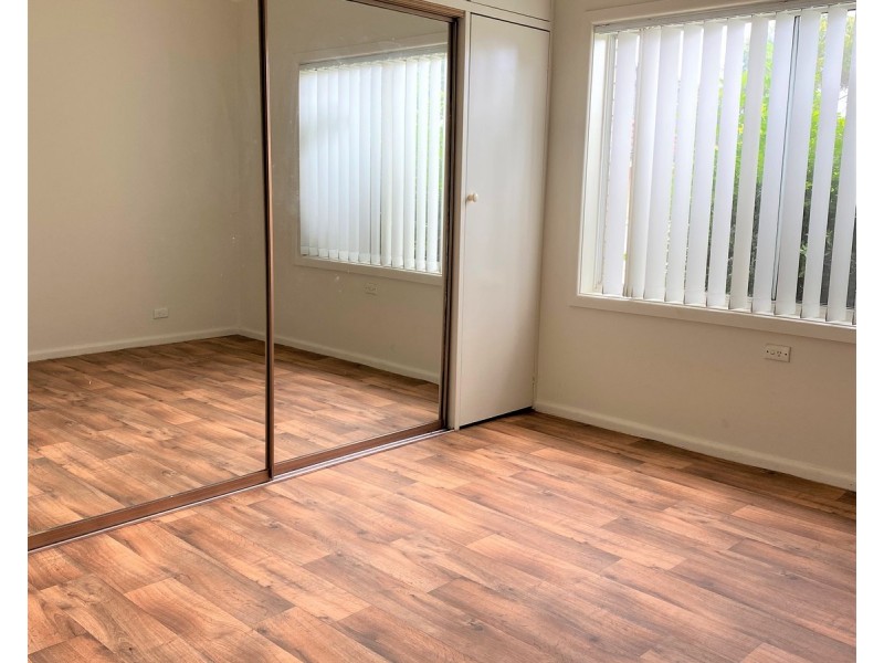 4 Lang Road, Casula NSW 2170