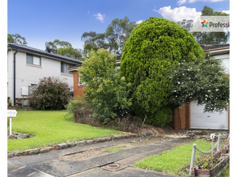 27 Phoenix Crescent, Casula NSW 2170