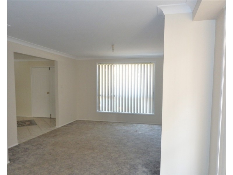 27 Hilton Crescent, Casula NSW 2170
