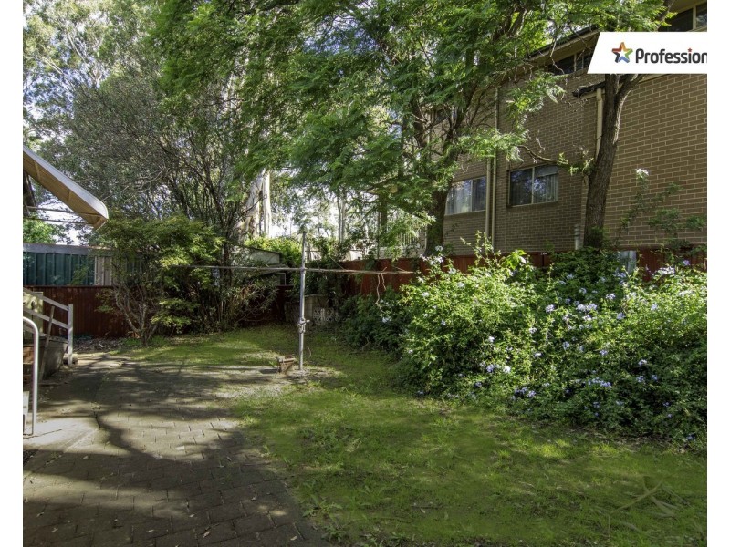 15 Gowrie Place, Cabramatta NSW 2166