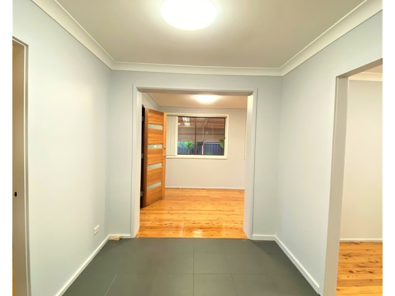 4 Robinson Close, Lurnea NSW 2170