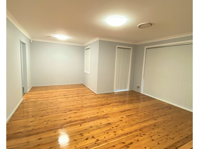 4 Robinson Close, Lurnea NSW 2170