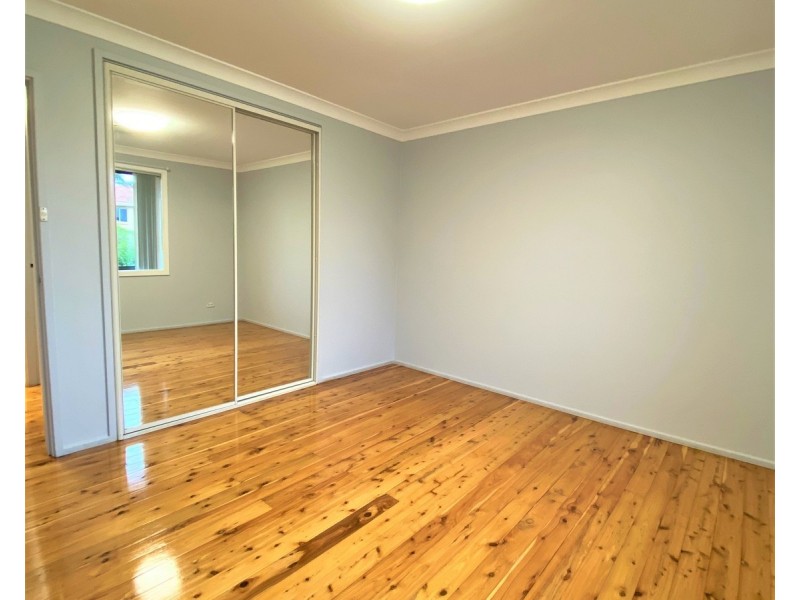 4 Robinson Close, Lurnea NSW 2170