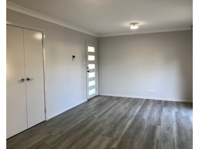 9A Grahame Avenue, Glenfield NSW 2167