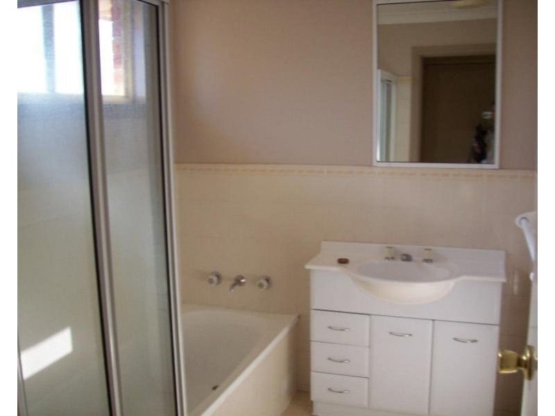 2/7-9 Myall Road, Casula NSW 2170