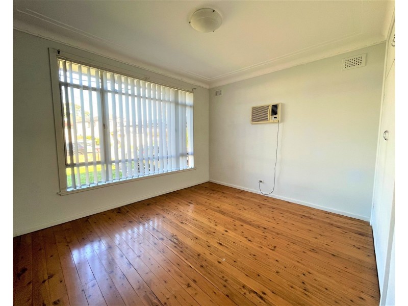 6 Dunmore Crescent, Casula NSW 2170