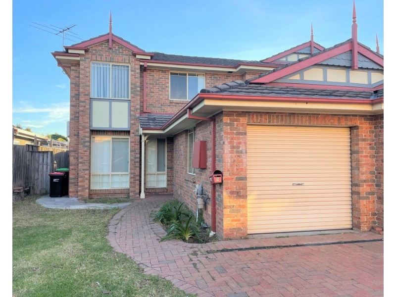 9 Magnolia Close, Casula NSW 2170