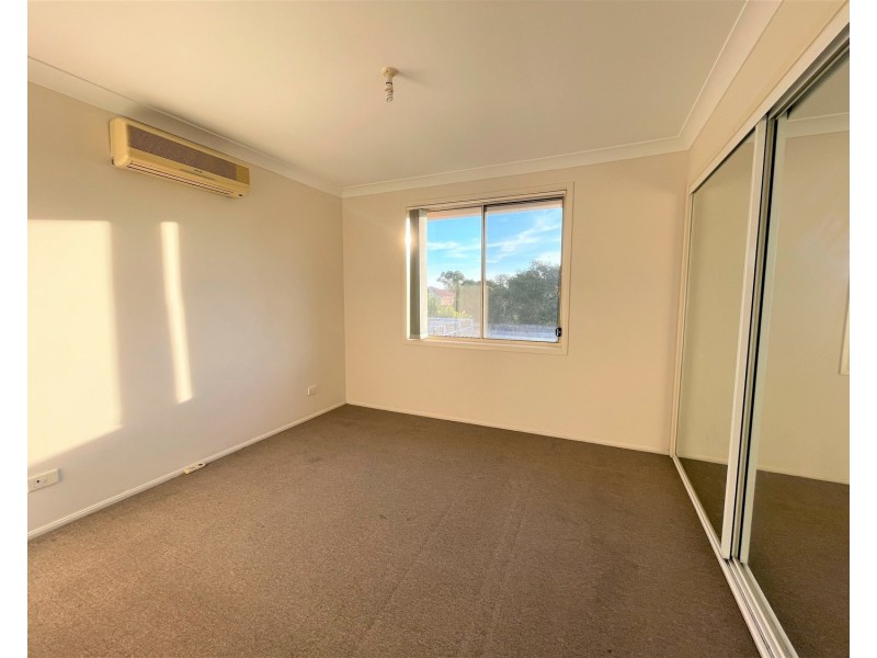 9 Magnolia Close, Casula NSW 2170