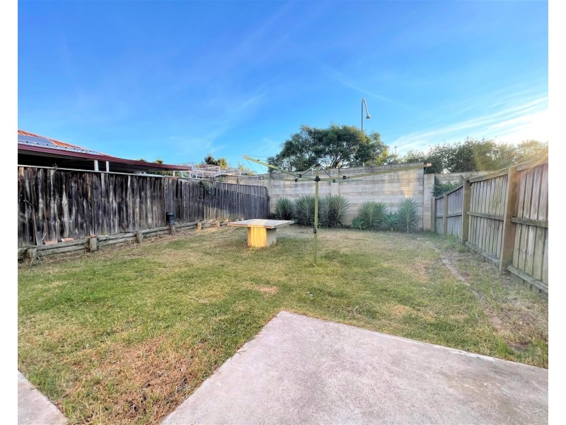 9 Magnolia Close, Casula NSW 2170